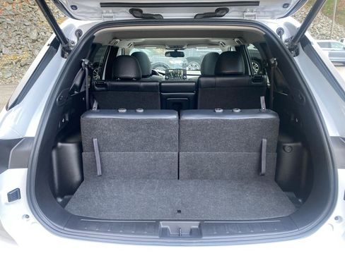 Used 2024 Mitsubishi Outlander AWD image 31