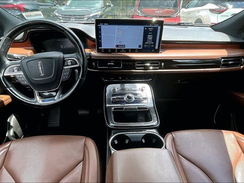 Used 2022 Lincoln Nautilus Reserve w/ Equipment Group 201A AWD/4WD image 7