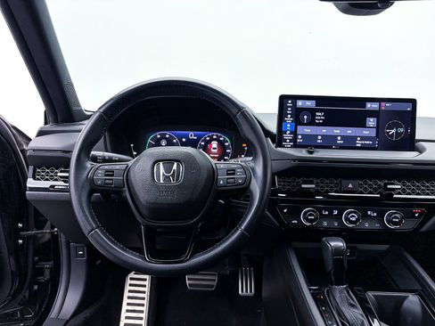 Used 2023 Honda Accord Sport image 4