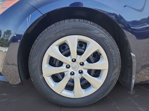 Used 2021 Toyota Corolla LE w/ Carpet Mat Package (TMS) FWD image 15