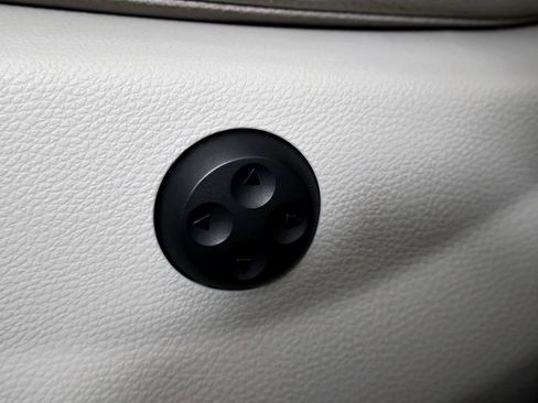 Used 2014 Mercedes-Benz GLK 250 BlueTEC 4MATIC image 19