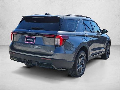New 2026 Ford Explorer ST-Line w/ ST-Line Street Pack AWD/4WD image 2