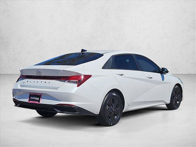 Used 2021 Hyundai Elantra SEL w/ Convenience Package FWD image 5