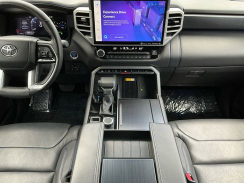 Used 2023 Toyota Sequoia Platinum image 11