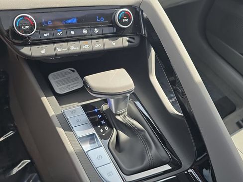 New 2026 Hyundai Elantra SEL Sport Premium FWD image 17
