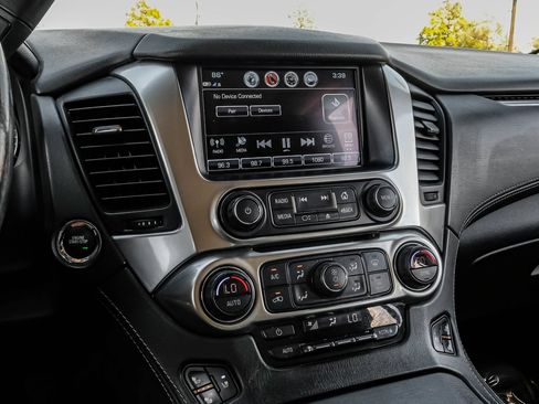 Used 2020 Chevrolet Tahoe Premier AWD/4WD image 25