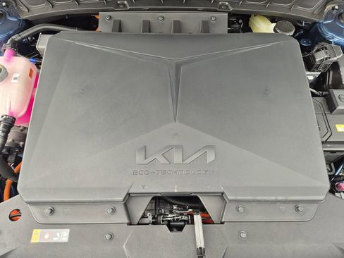 New 2026 Kia Niro Wind FWD image 16