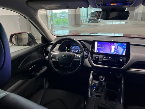 Used 2024 Toyota Grand Highlander AWD Hybrid image 39