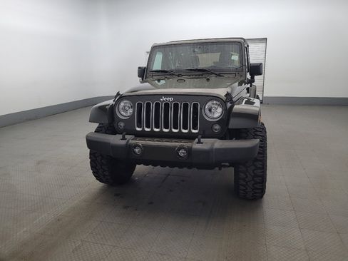 Used 2016 Jeep Wrangler Unlimited Sahara w/ Connectivity Group image 15