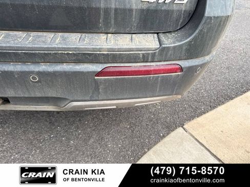 Used 2022 Ford Explorer XLT w/ Equipment Group 202A AWD/4WD image 13