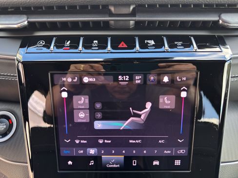 New 2025 Jeep Grand Cherokee Laredo image 14