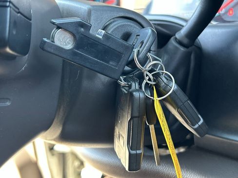 Used 2017 GMC Sierra 2500 SLE w/ HD SLE Preferred Plus Package image 17