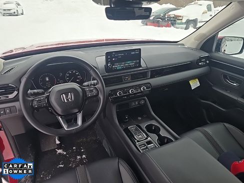 Used 2025 Honda Pilot EX-L image 8