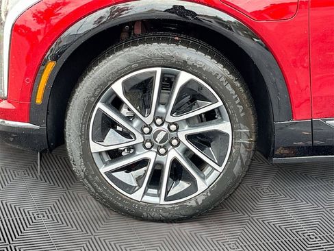 New 2026 Cadillac Optiq Sport 2 w/ LPO, Floor Liner Package image 31