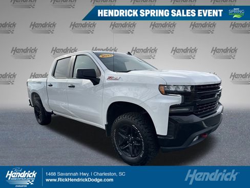 Used 2021 Chevrolet Silverado 1500 LT Trail Boss w/ Convenience Package II image 1