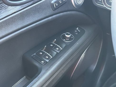Used 2018 Alfa Romeo Stelvio AWD image 20