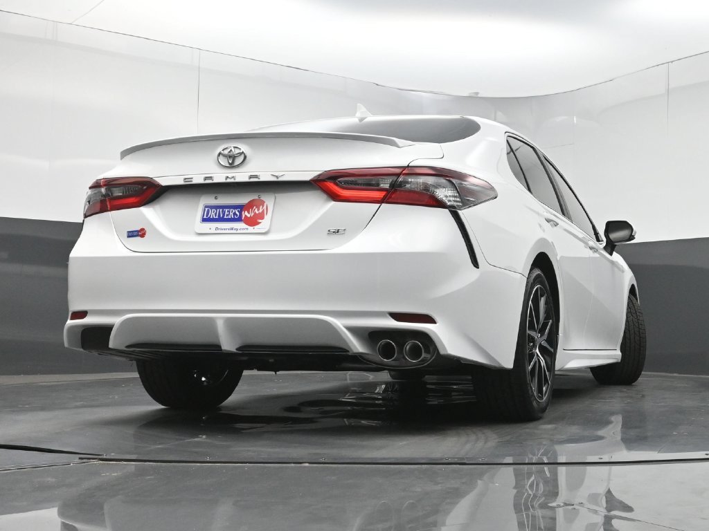Used 2024 Toyota Camry SE FWD image 30