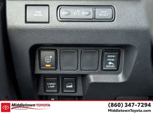 Used 2024 Nissan Frontier SV w/ SV Convenience Package image 18