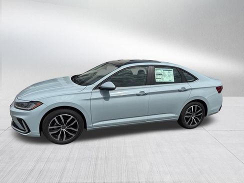 New 2026 Volkswagen Jetta SE FWD image 2