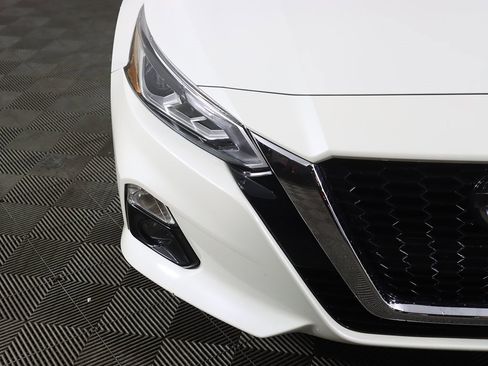 Used 2020 Nissan Altima 2.0 Platinum image 13