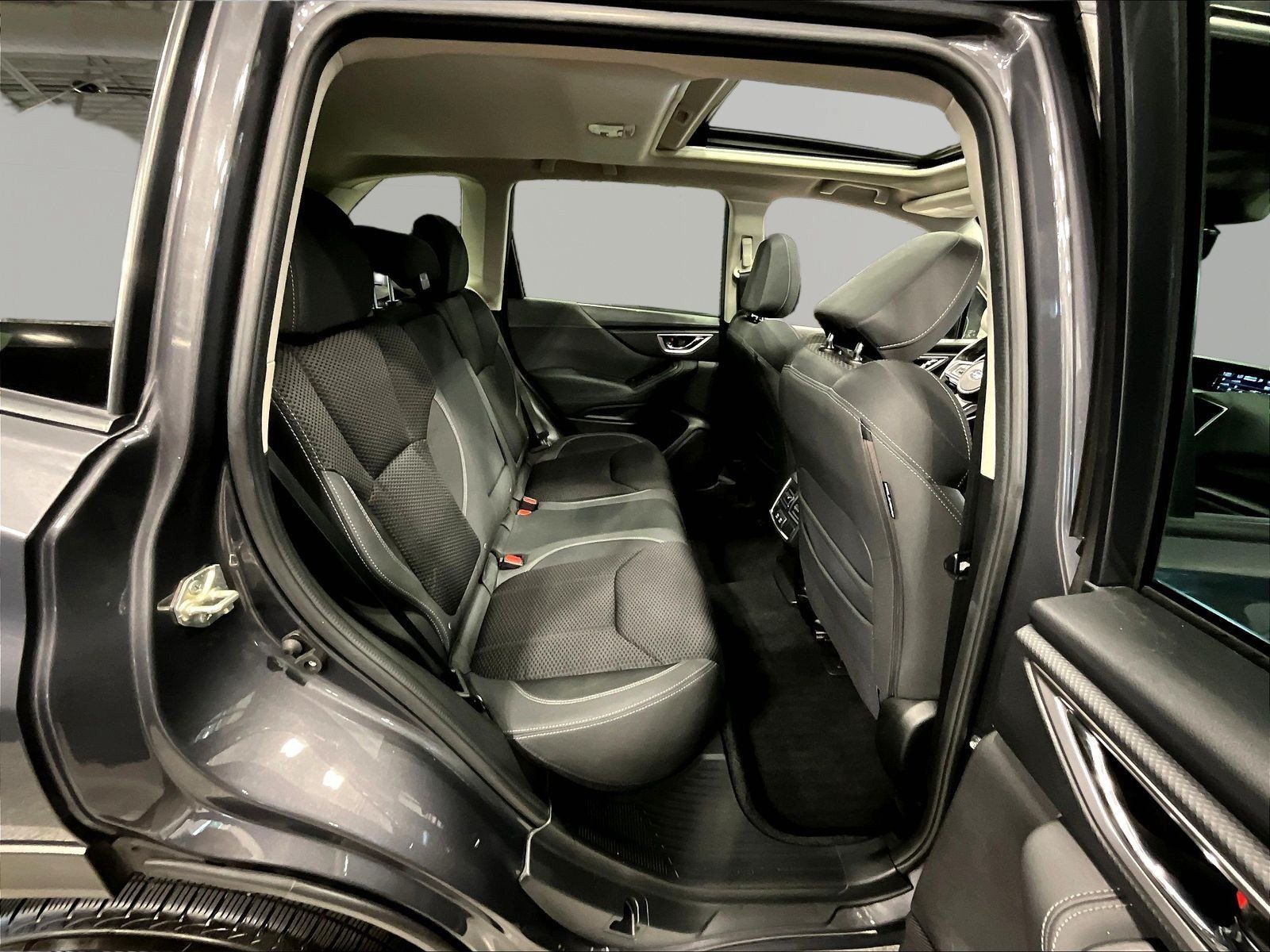 Used 2021 Subaru Forester Premium AWD/4WD image 25