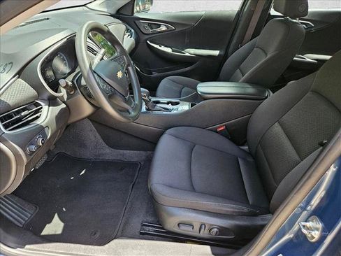 Used 2025 Chevrolet Malibu LT FWD image 12