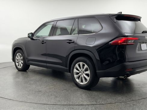 Used 2025 Toyota Grand Highlander FWD image 6