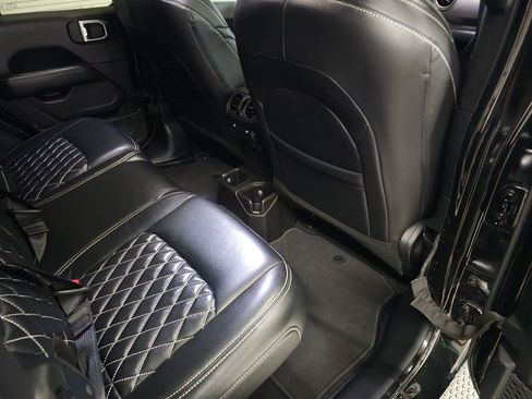 Used 2021 Jeep Wrangler Unlimited Sahara AWD/4WD image 35