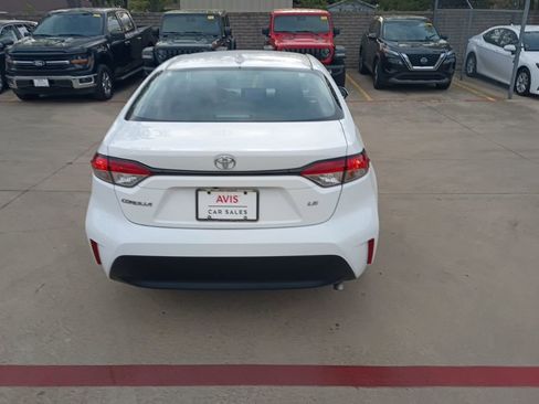 Used 2025 Toyota Corolla LE image 10