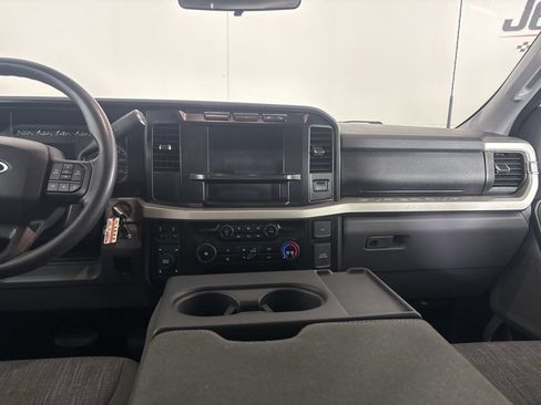 Used 2024 Ford F350 XLT w/ FX4 Off-Road Package AWD/4WD image 24