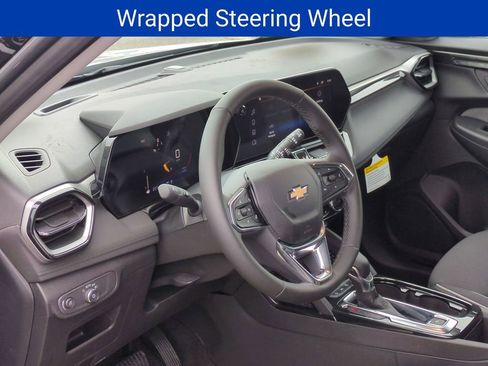 New 2026 Chevrolet TrailBlazer LT w/ Convenience Package AWD/4WD image 11