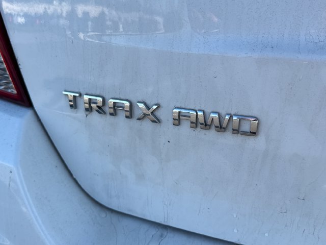Used 2018 Chevrolet Trax LS AWD/4WD image 17