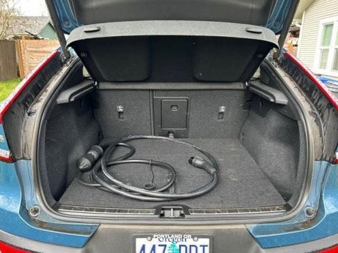 Used 2023 Volvo C40 P8 Recharge Ultimate image 10