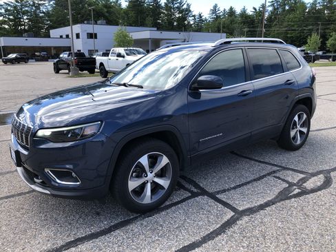 Used 2021 Jeep Cherokee Limited w/ Elite Package AWD/4WD image 7