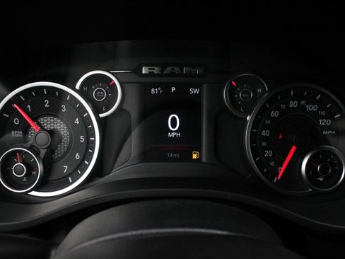 New 2026 RAM 1500 Express AWD/4WD image 32