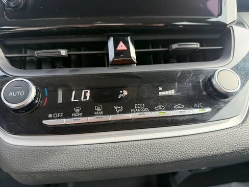 Used 2024 Toyota Corolla LE FWD image 17
