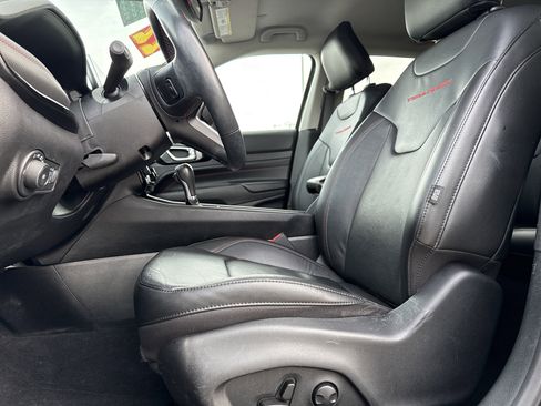 Used 2022 Jeep Compass Trailhawk w/ Trailhawk Elite Group image 15