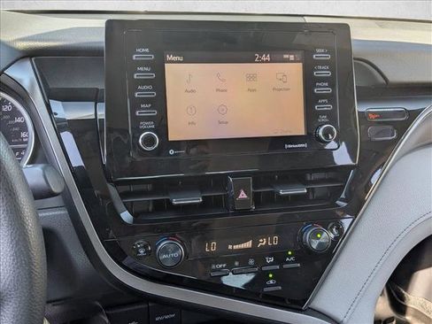 Used 2022 Toyota Camry LE AWD/4WD image 14