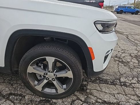 Used 2024 Jeep Grand Cherokee Limited 4xe w/ Luxury Tech Group II image 12