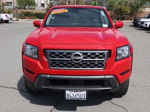 Used 2023 Nissan Frontier SV image 9