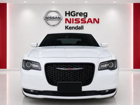 Used 2022 Chrysler 300 S RWD image 5