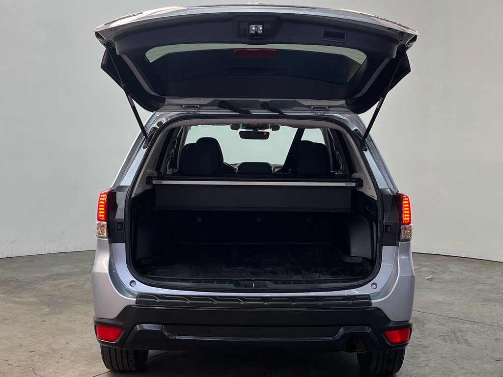 Used 2019 Subaru Forester Premium AWD/4WD image 12