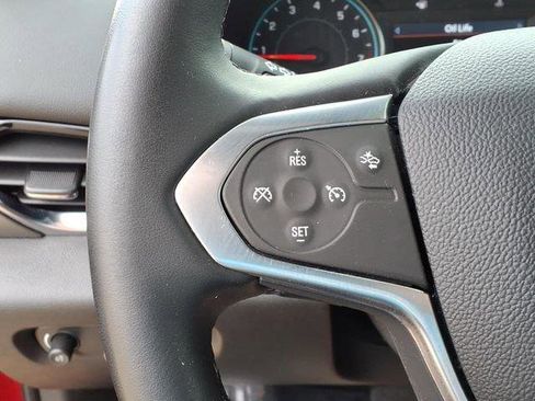 Used 2023 Chevrolet Traverse LT image 13