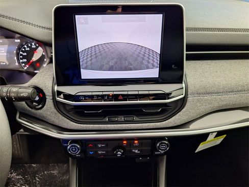 New 2026 Jeep Compass Latitude image 21