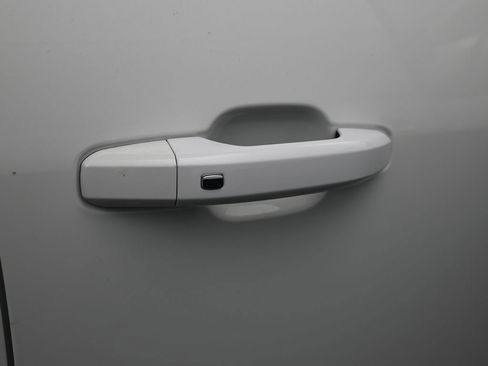 Used 2025 Chevrolet Silverado 2500 LT w/ Convenience Package image 38