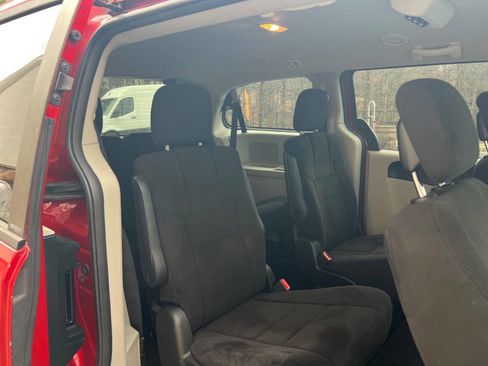 Used 2013 Dodge Grand Caravan SXT image 20