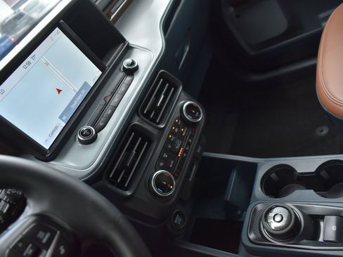 Used 2024 Ford Maverick Lariat w/ 4K Tow Package image 28