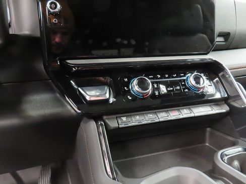 Used 2026 GMC Sierra 2500 AT4 image 67