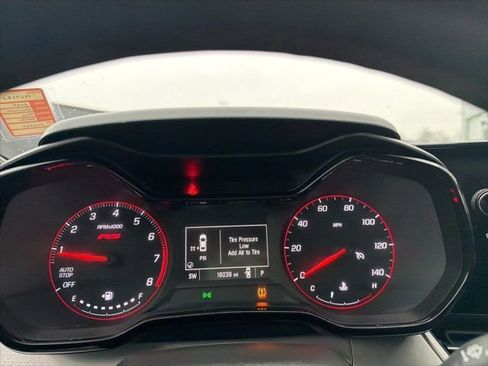 Used 2025 Chevrolet Trax RS w/ Sunroof Package image 33