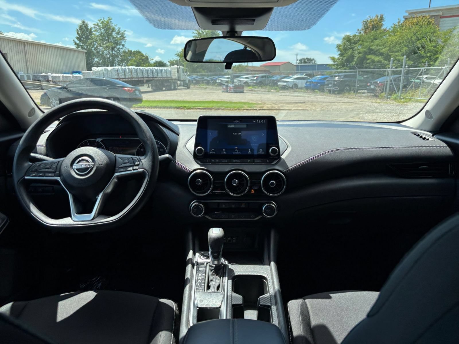 Used 2025 Nissan Sentra SV FWD image 33